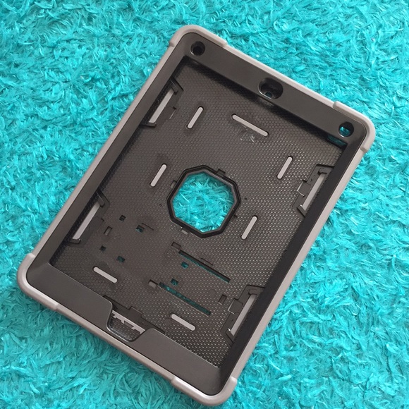 iPad Defender case - Picture 2 of 8